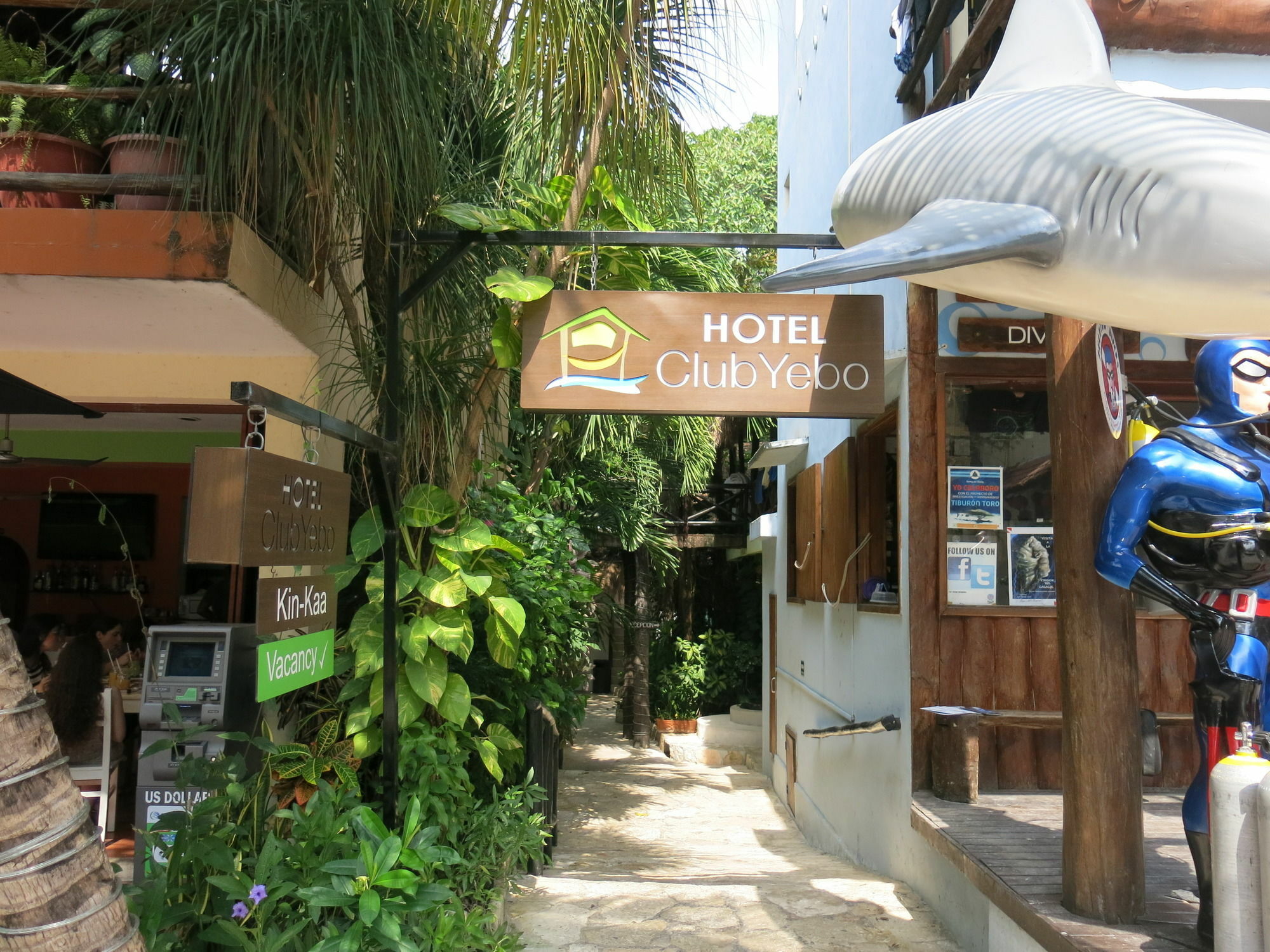 Hotel Club Yebo Плая-дель-Кармен Экстерьер фото